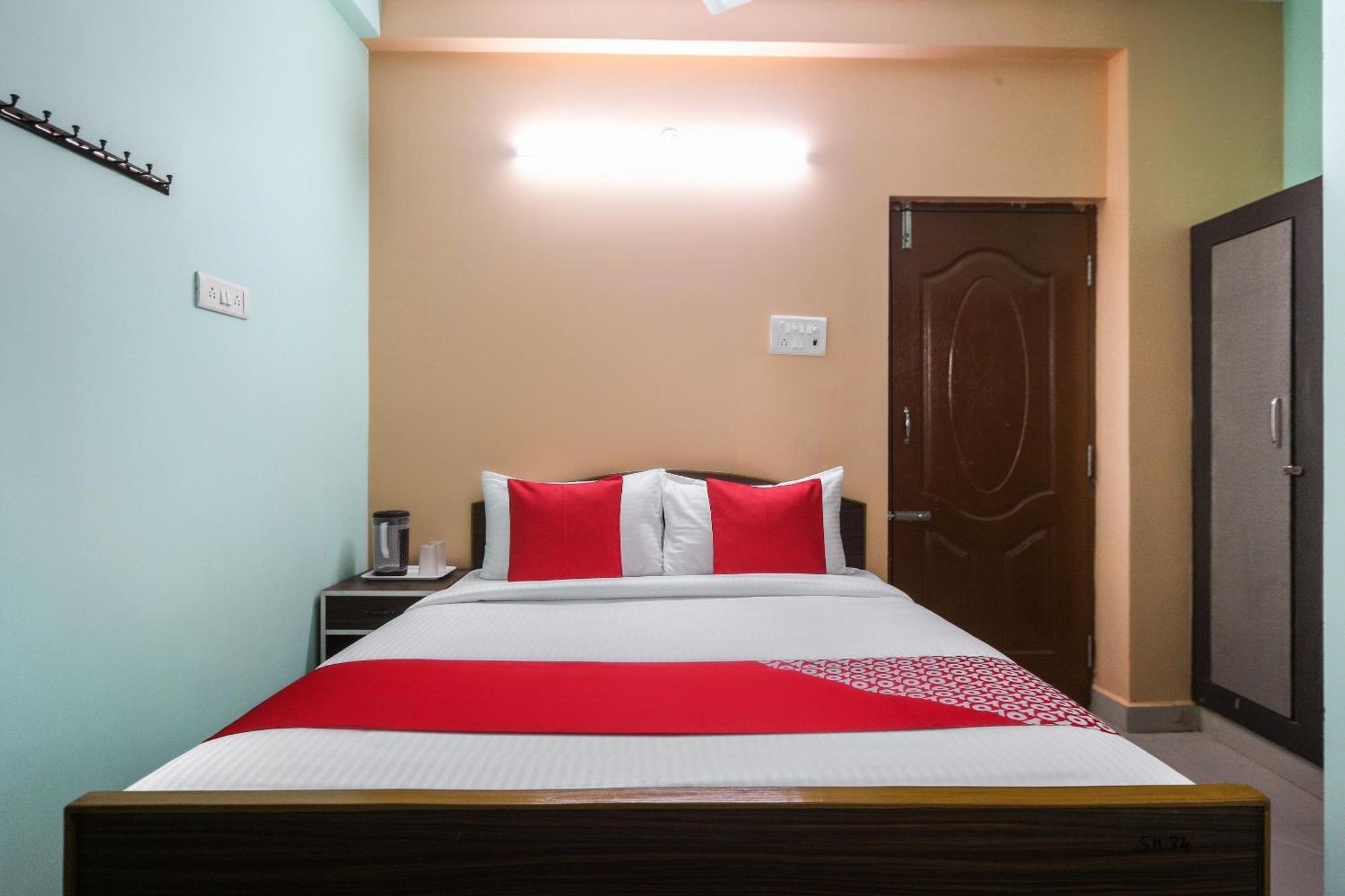 Oyo Modern Guest House Chennai Exterior photo