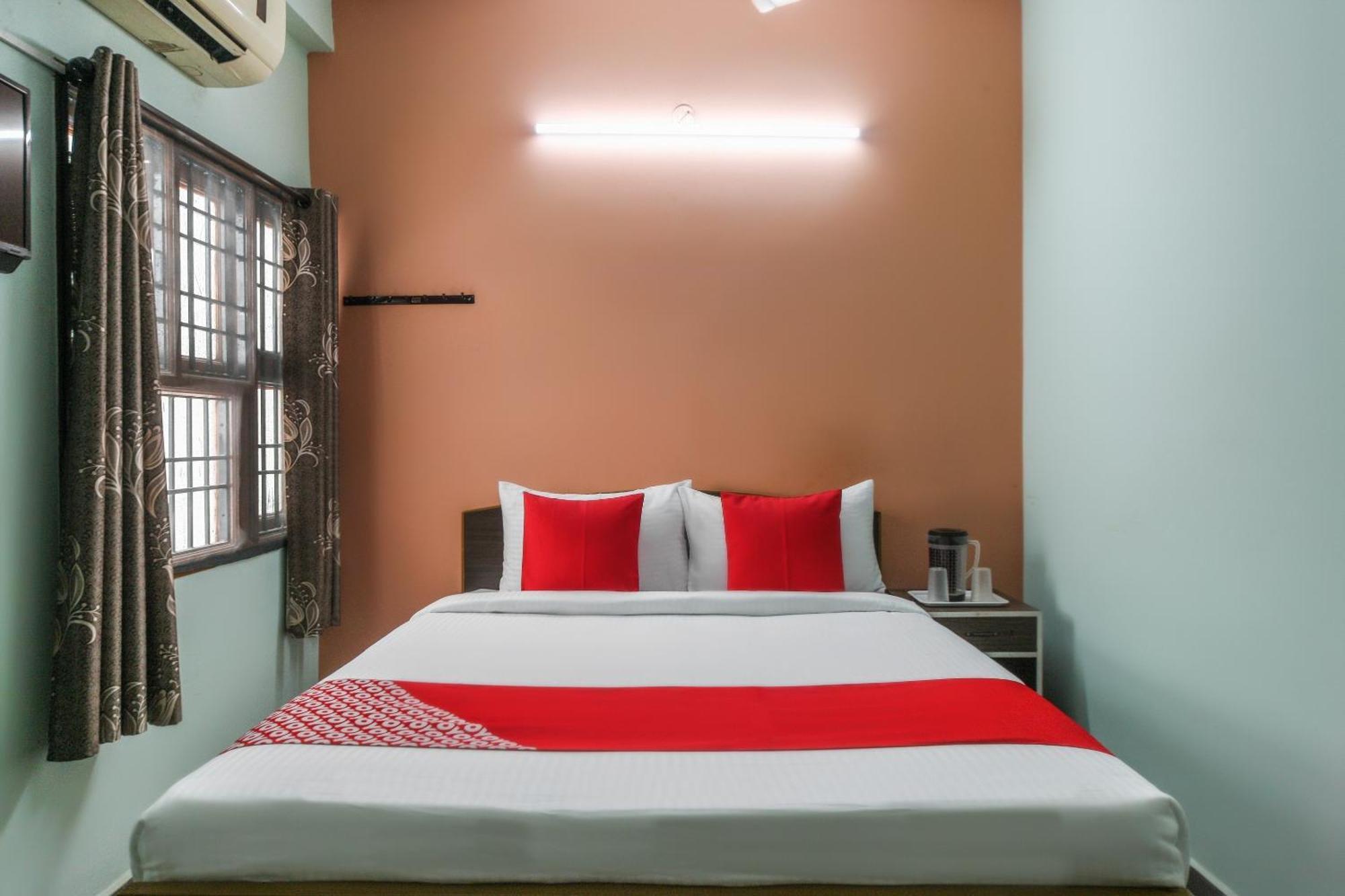 Oyo Modern Guest House Chennai Exterior photo
