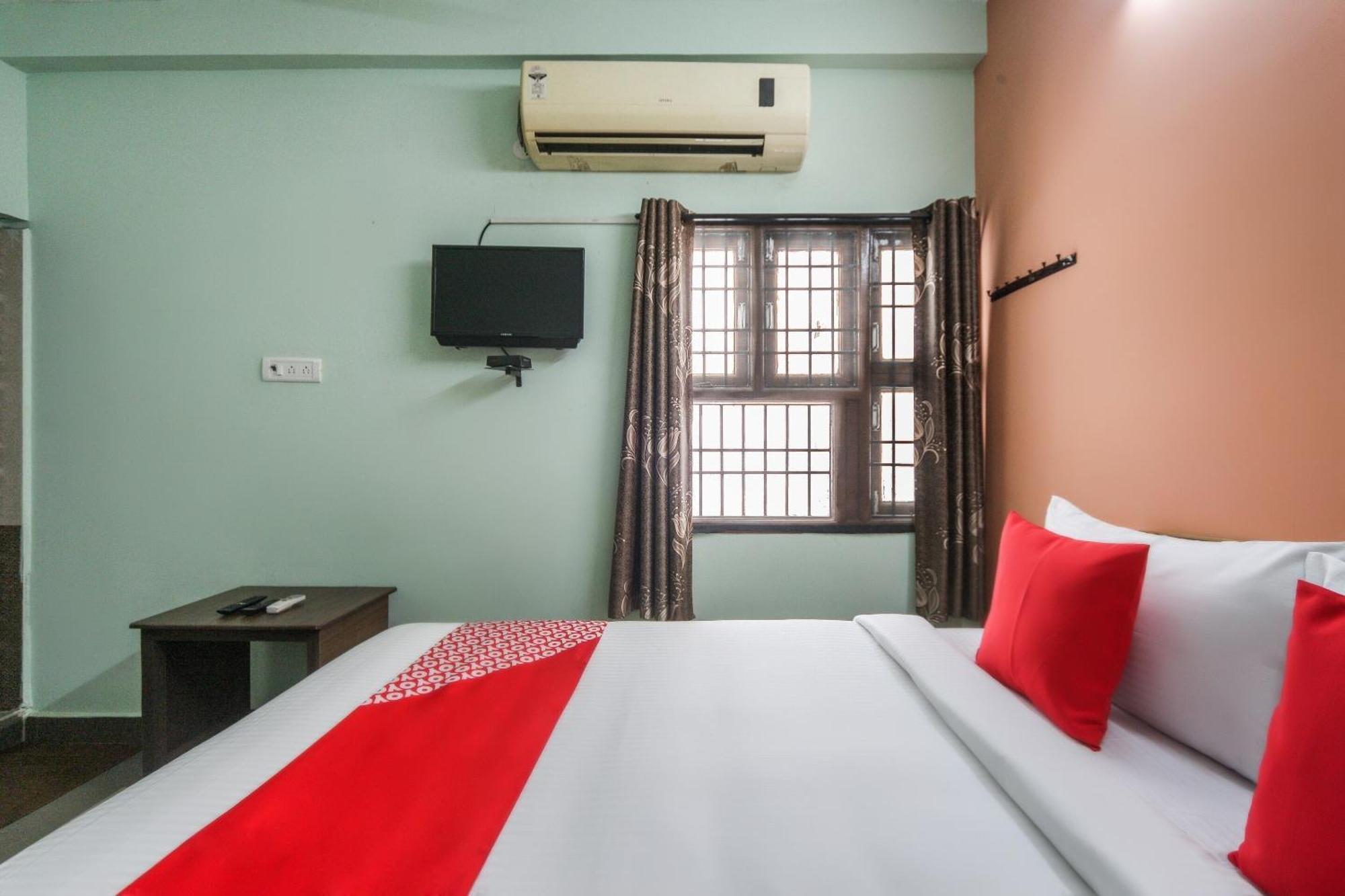 Oyo Modern Guest House Chennai Exterior photo