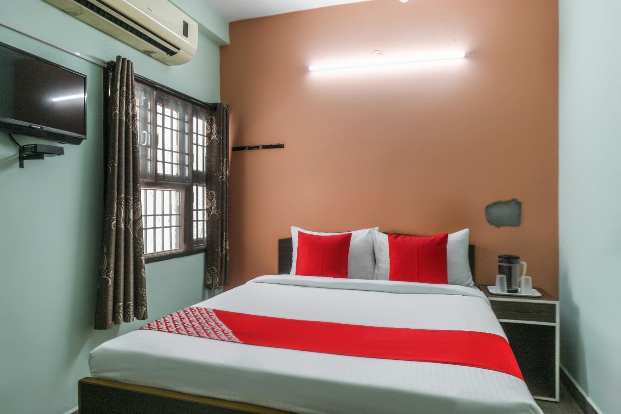 Oyo Modern Guest House Chennai Exterior photo