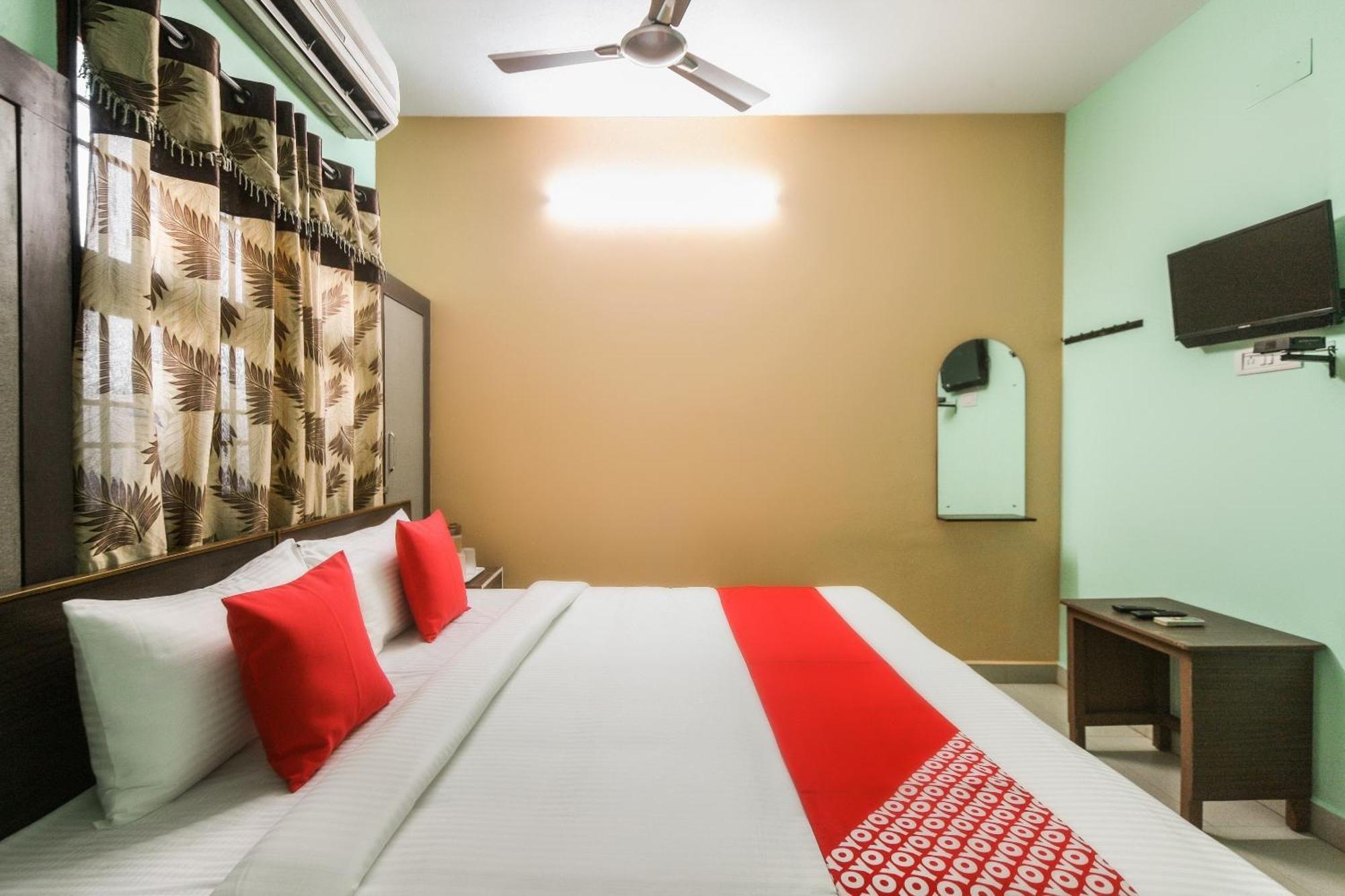 Oyo Modern Guest House Chennai Exterior photo