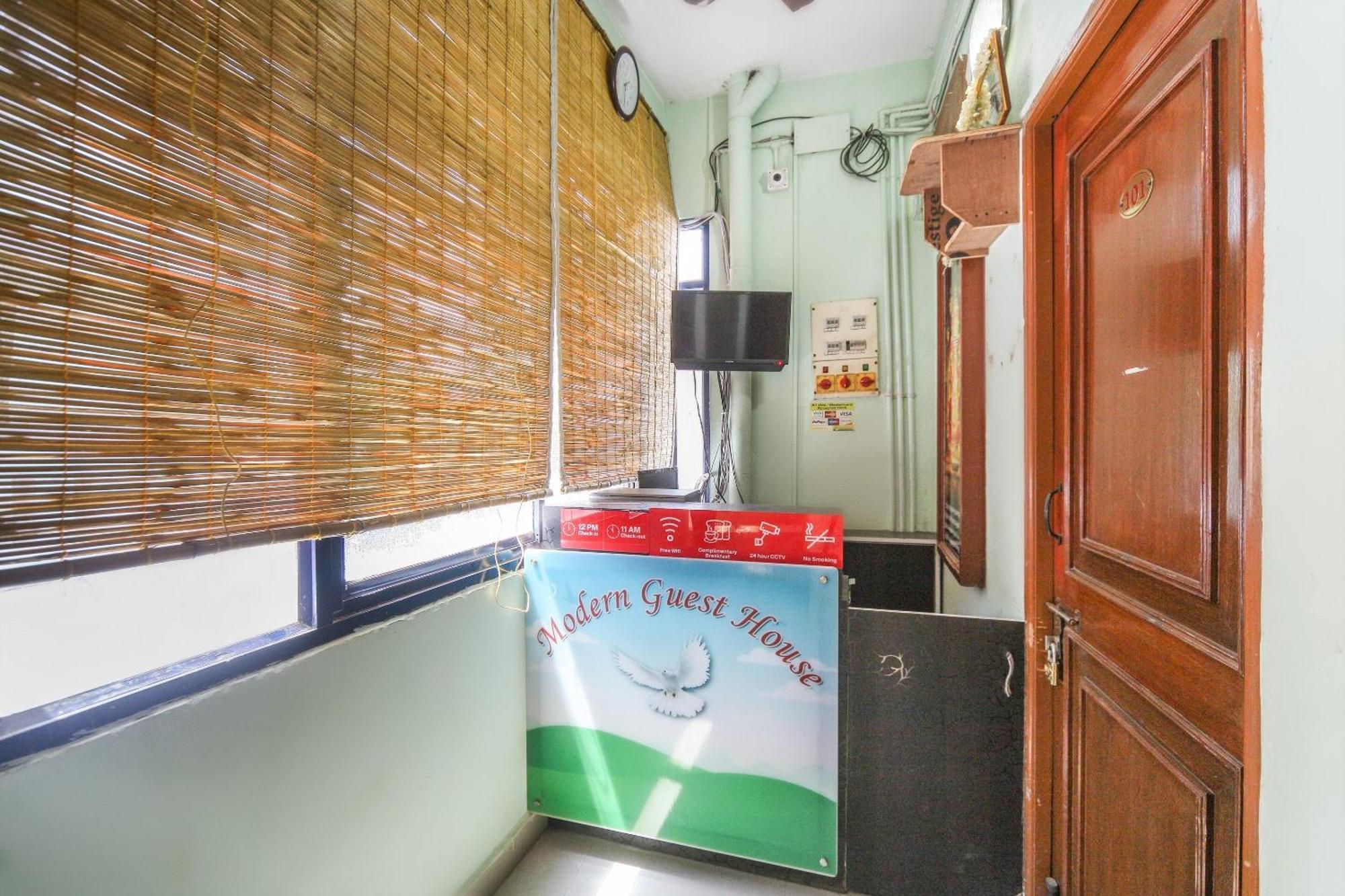Oyo Modern Guest House Chennai Exterior photo